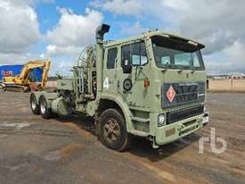 INTERNATIONAL T2700 Refueler Truck - picture0' - Click to enlarge