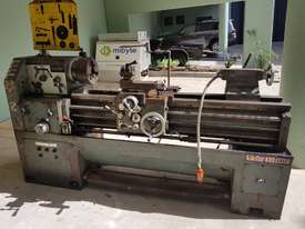 metal working lathe 3ph with 3 and 4 jaw chucks  - picture0' - Click to enlarge