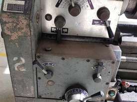 metal working lathe 3ph with 3 and 4 jaw chucks  - picture0' - Click to enlarge