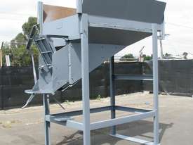 Large Industrial Hopper Feeder - picture0' - Click to enlarge