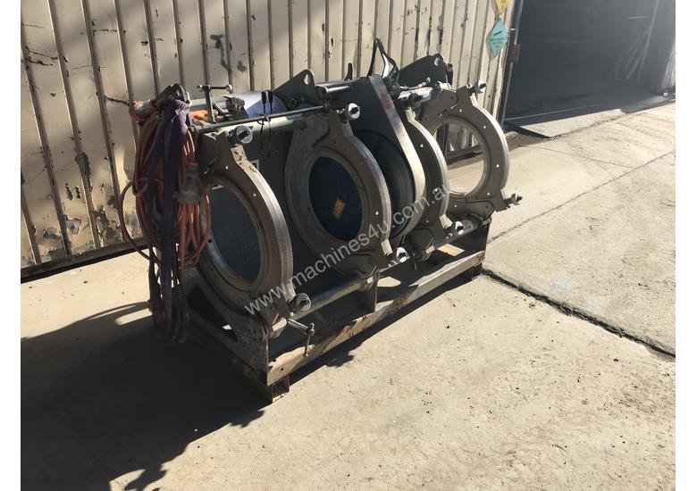 caption HDPE BUTT WELDER