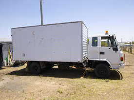 Isuzu FSR Pantech Truck - picture2' - Click to enlarge