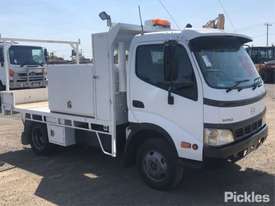 2006 Hino DUTRO - picture0' - Click to enlarge