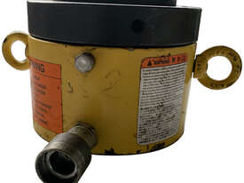 Enerpac CLP-1002 Pancake Lock Nut Hydraulic Cylinder Single Acting 100 Ton Steel Series CLP - picture0' - Click to enlarge