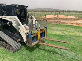 Tracked Skid Steer Loader - picture0' - Click to enlarge