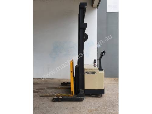 Crown Heavy Duty Walkie Reach Forklift