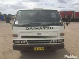 2005 Daihatsu Delta - picture1' - Click to enlarge