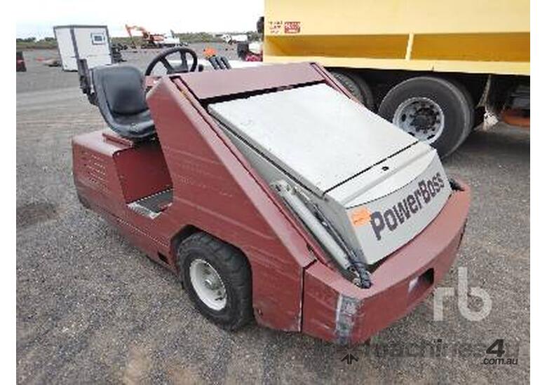 Used 2004 minuteman MINUTEMAN POWERBOSS Sweeper Industrial Sweepers in