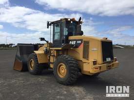 2010 Cat 938H Wheel Loader - picture1' - Click to enlarge