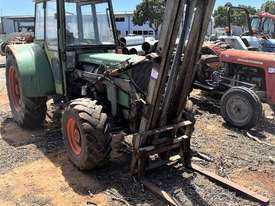 Fendt Farmer 205P 4 x 4 Tractor, 7929 Hrs - picture0' - Click to enlarge