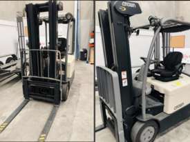 The SC 3-Wheel Crown Forklift - picture0' - Click to enlarge