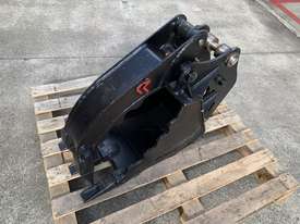 7 - 9 T Excavator Clamp Bucket Grapple - picture2' - Click to enlarge
