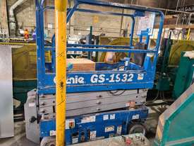 USED GENIE  SCISSOR LIFT FOR SALE.  - picture0' - Click to enlarge