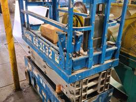 USED GENIE  SCISSOR LIFT FOR SALE.  - picture1' - Click to enlarge