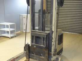 Crown 30WRTF174 - Electric Walkie Reach Stacker - picture2' - Click to enlarge