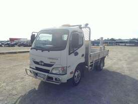 Hino Tradeace 300 616 - picture1' - Click to enlarge