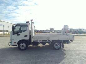 Hino Tradeace 300 616 - picture2' - Click to enlarge