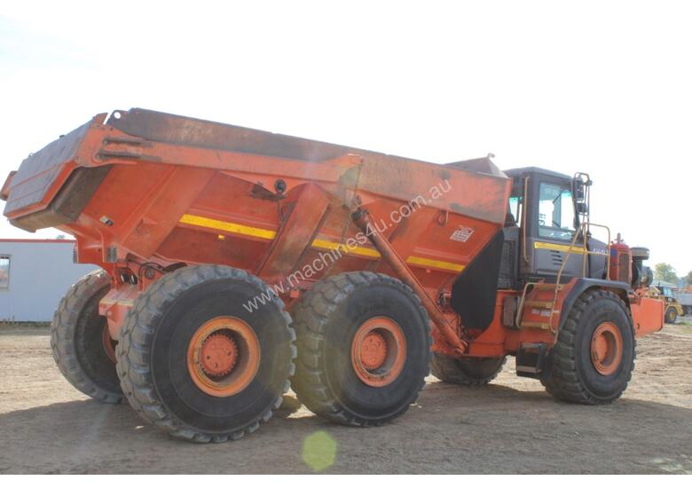 caption Hitachi AH400D Dump Truck