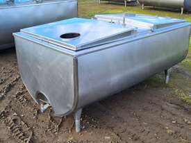 970lt STAINLESS STEEL TANK, MILK VAT - picture0' - Click to enlarge