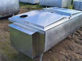 970lt STAINLESS STEEL TANK, MILK VAT - picture2' - Click to enlarge
