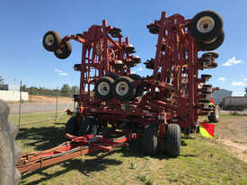 Morris RAZR & 9300s Air Seeder Complete Single Brand Seeding/Planting Equip - picture0' - Click to enlarge