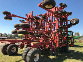 Morris RAZR & 9300s Air Seeder Complete Single Brand Seeding/Planting Equip - picture1' - Click to enlarge