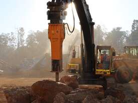 HIRE ROCKBREAKERS TO SUIT 1.5 TO 80 TON - picture0' - Click to enlarge