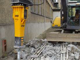 HIRE ROCKBREAKERS TO SUIT 1.5 TO 80 TON - picture1' - Click to enlarge