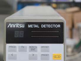 Anritsu Metal Detector/Checkweigher - picture1' - Click to enlarge