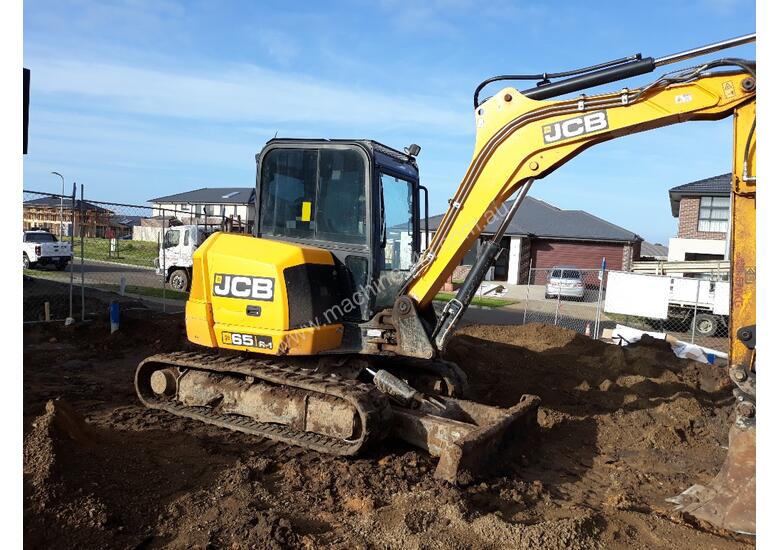 caption 2015 JCB 65R-1 DUAL CIRCUIT EXCAVATOR U4028