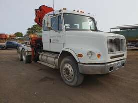 FREIGHTLINER FL112 CRANE TRUCK - picture0' - Click to enlarge