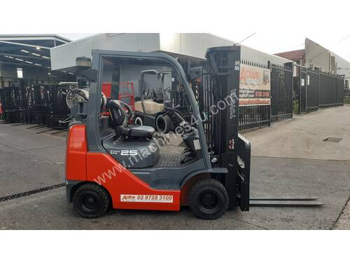 TOYOTA 8fgk25 Counterbalance Forklifts - New and Used TOYOTA