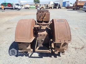 CIRCA 1930 HOWARD DH22 4X2 TRACTOR - picture2' - Click to enlarge