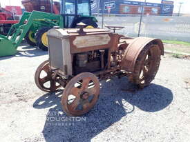 CIRCA 1930 HOWARD DH22 4X2 TRACTOR - picture0' - Click to enlarge