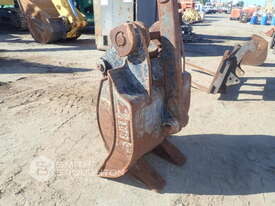 CATERPILLAR EXCAVATOR GRAB ATTACHMENT - picture0' - Click to enlarge