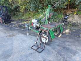 Whitlands Engineering SuperAxe Hydraulic Log splitter - picture0' - Click to enlarge