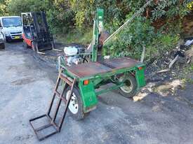 Whitlands Engineering SuperAxe Hydraulic Log splitter - picture1' - Click to enlarge