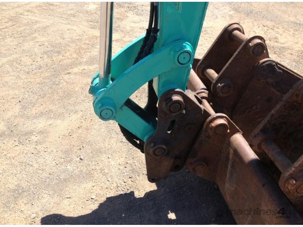 Hire 2004 IHI IHI Excavator 5T Full range of buckets and attachments