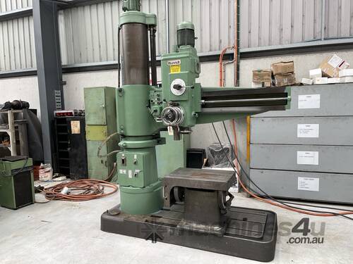 HMT RD-62 Radial Arm Drilling Machine. From retired toolmaker. Well maintained & in good condition