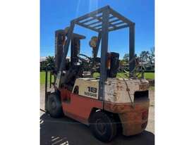 Nissan JO1A18U 1.75Ton (4.3m Lift) LPG/Petrol Forklift - picture1' - Click to enlarge