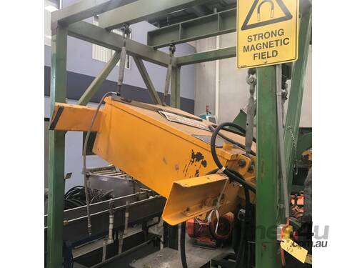 caption Steinert Overband Magnet, Frame and Belt