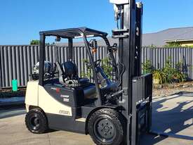 Forklift 3.3T Crown 6.5m Lift Height Mast - picture0' - Click to enlarge