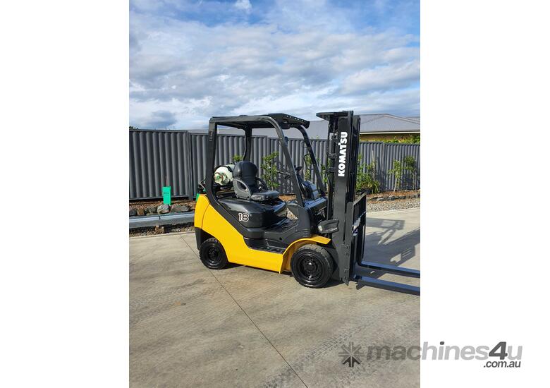 Used 2011 Komatsu Forklift 1 8t Komatsu Container Mast Counterbalance 