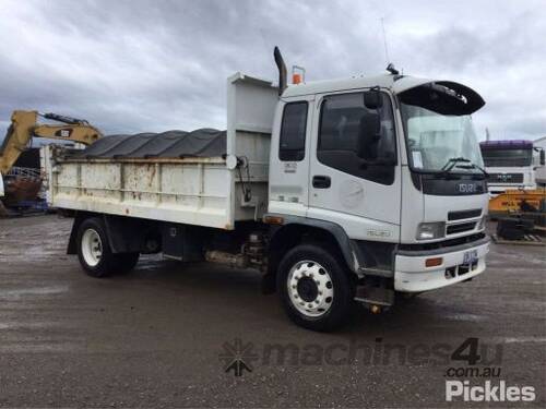 2005 Isuzu FTR900