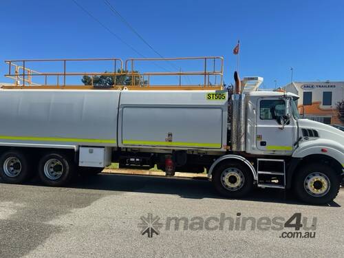 Truck Service Truck Mack Metroliner 340HP 8x4 SN1229 1GZF586