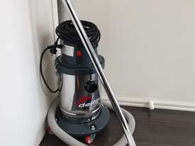 125 WD Industrial Vacuum Cleaner - picture1' - Click to enlarge