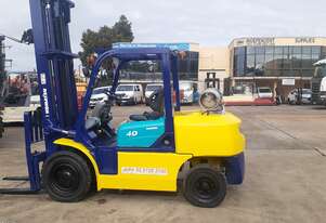 ACTIVE FORKLIFTS - Komatsu 4 Ton Gas forklift for sale- 2006 model 4.5m Standard Mast Solid tyres si