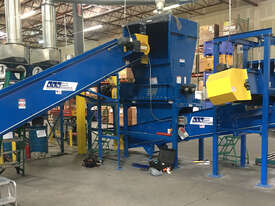 SSI Dual-Shear M70 - Two Shaft Shredder - picture1' - Click to enlarge