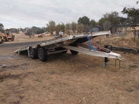 2nd Hand Tilt Trailer 9T - picture0' - Click to enlarge