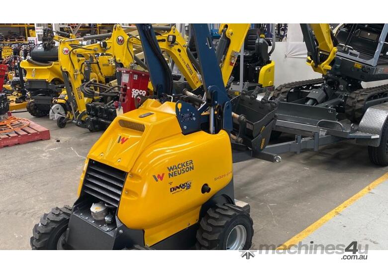 caption Dingo Tracked Mini Loader
